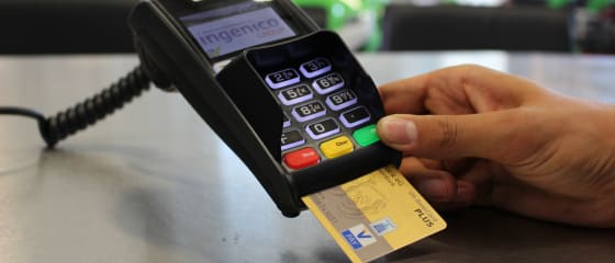 Geld storten en opnemen met MasterCard bij online casino's